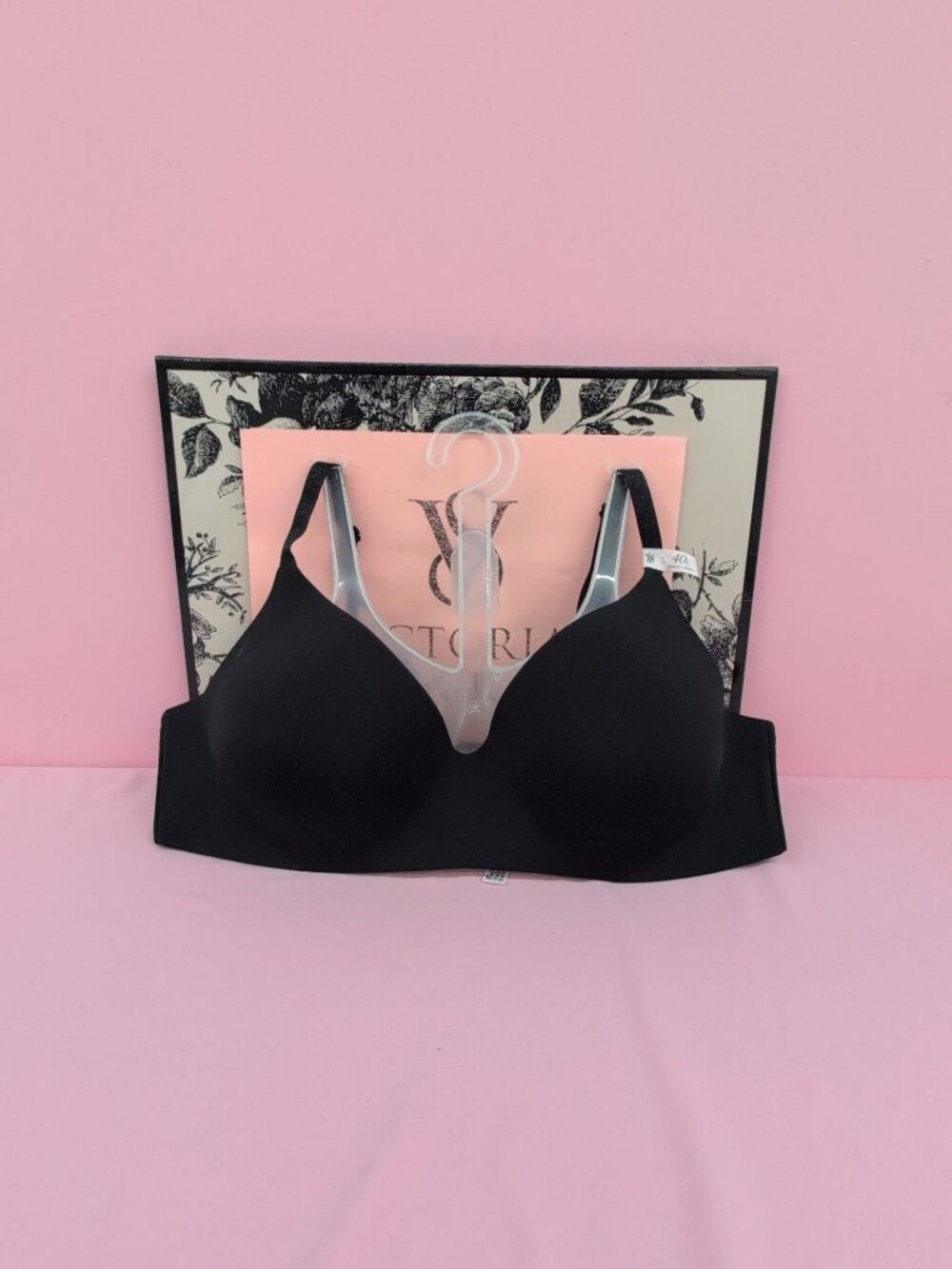 Victoria Secret The T-Shirt  Lightly Lined Wireless Bra 40C Black